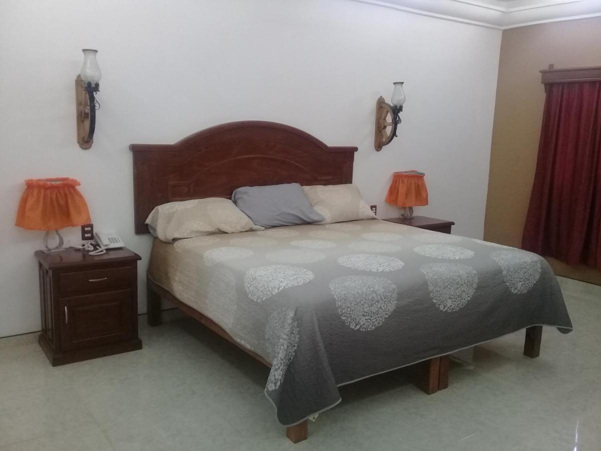 Hotel Hacienda Parroquia Ciudad Fernandez Bagian luar foto